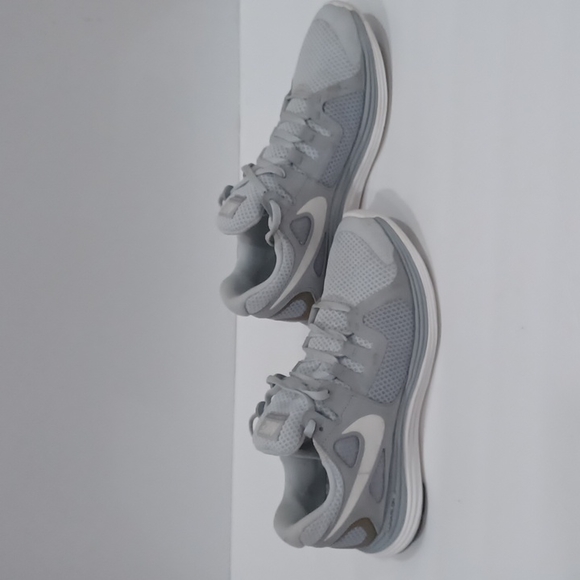 Nike Shoes Nike Lunarlon Running Shoes Womens 9 Poshmark